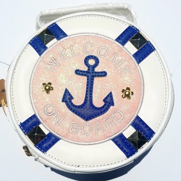 Welcome aboard crossbody - Picture 2 of 4